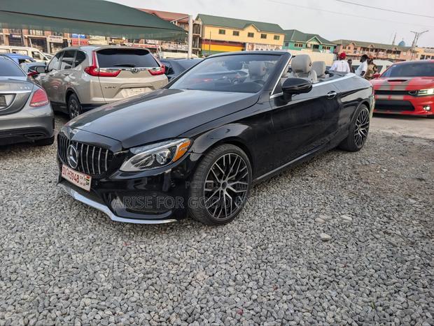 Mercedes-Benz C300 2017 Black