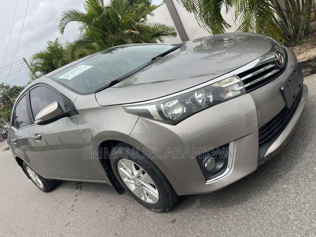 Toyota Corolla 2016 Silver