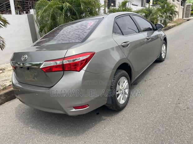 Toyota Corolla 2016 Silver