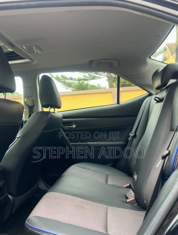 Toyota Corolla SE (1.8L 4cyl 2A) 2019 Black