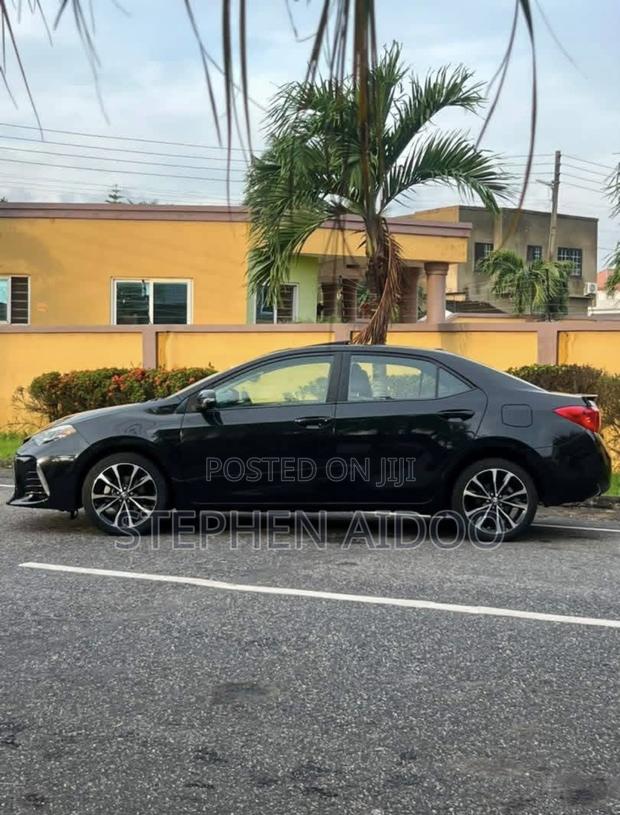 Toyota Corolla SE (1.8L 4cyl 2A) 2019 Black