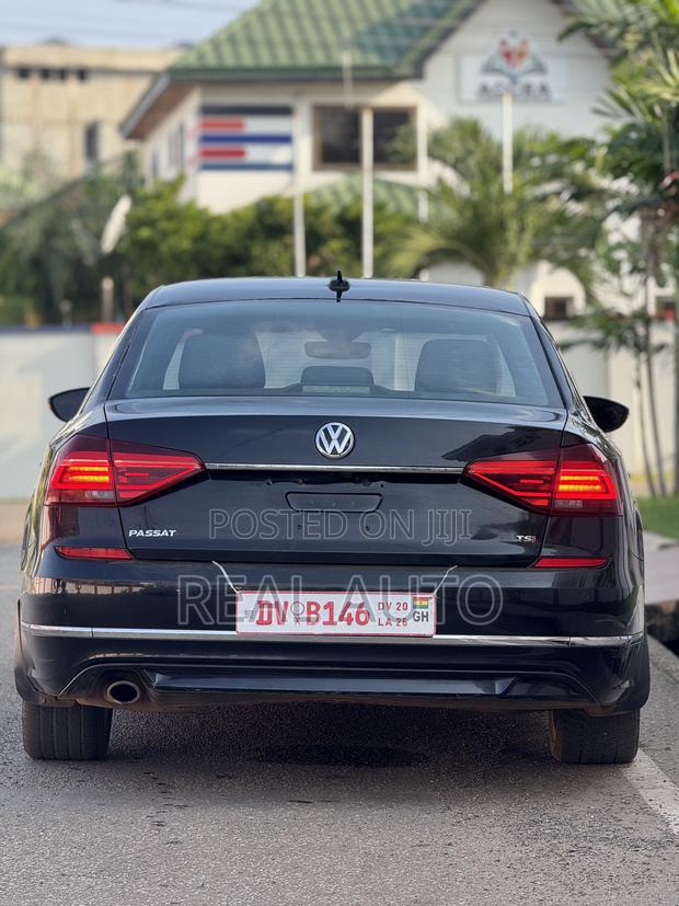 Volkswagen Passat 2.0T SE 2018 Black