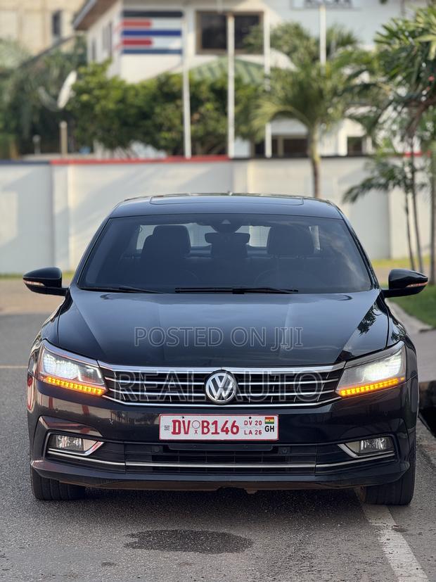 Volkswagen Passat 2.0T SE 2018 Black