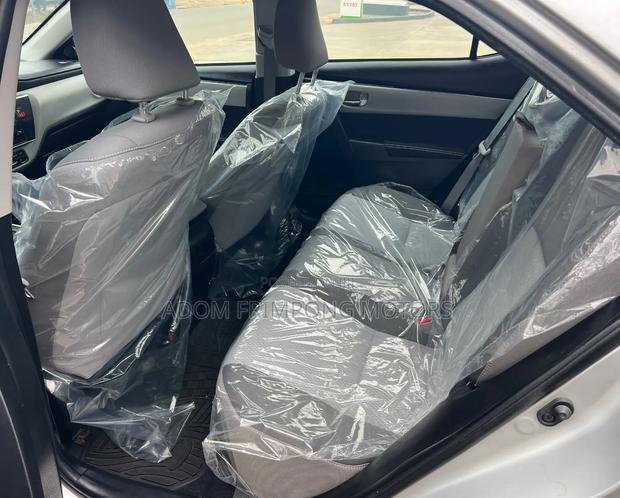 Toyota Corolla 2019 Silver