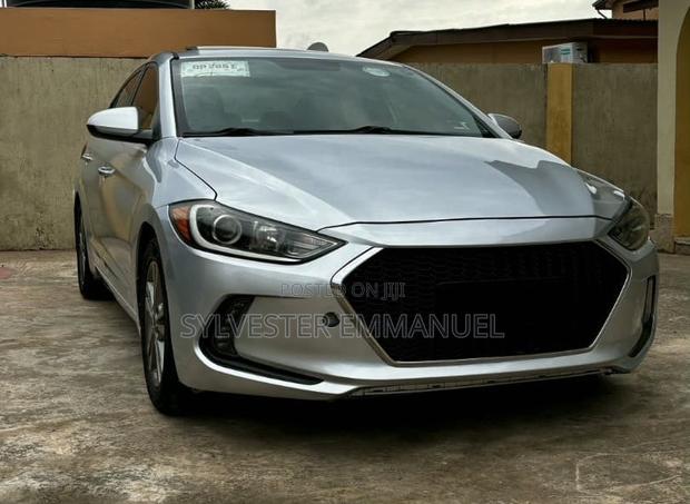 Hyundai Elantra Limited 2018 Gray