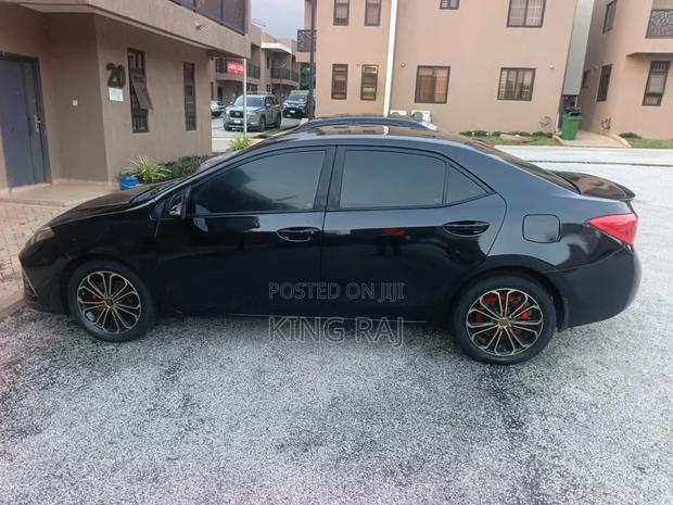 Toyota Corolla 2017 Black