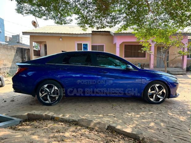 Hyundai Elantra Limited 2023 Blue