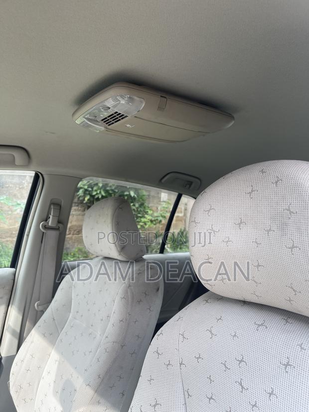 Toyota Vitz 2010
