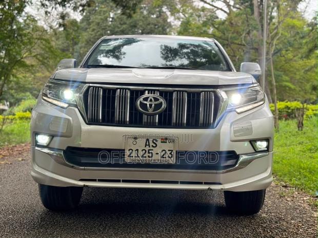 Toyota Land Cruiser Prado 4.0 Petrol TX-L 2014 Silver