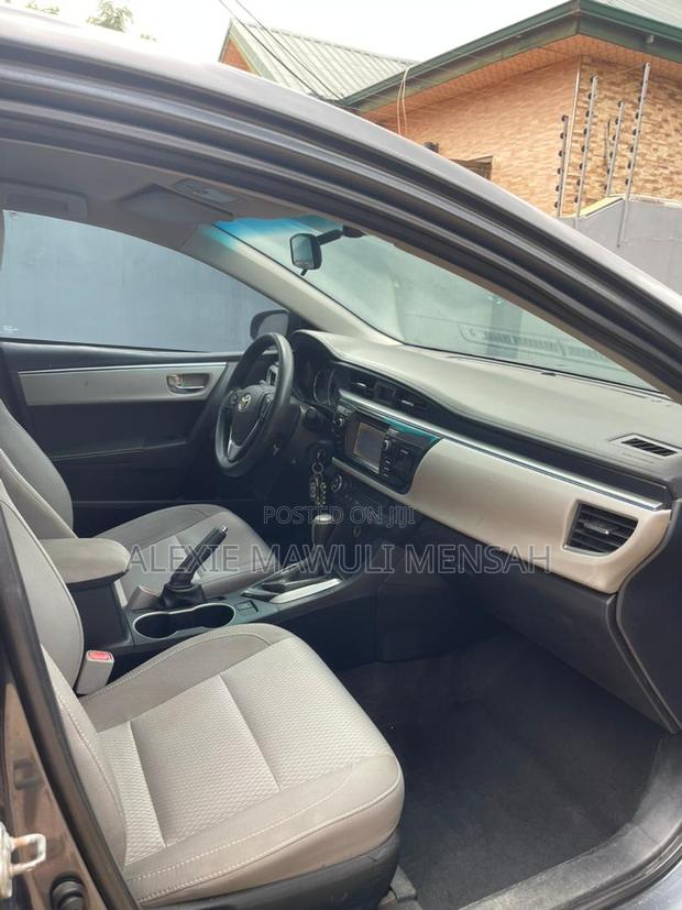 Toyota Corolla L 4dr Sedan (1.8L 4cyl 4A) 2014 Gray