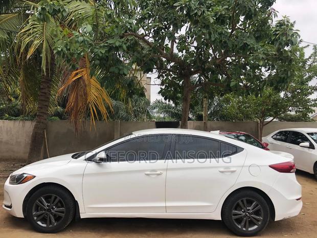 Hyundai Elantra ECO Sedan FWD (1.4L 4cyl 7A) 2017 White