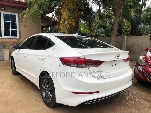 Hyundai Elantra ECO Sedan FWD (1.4L 4cyl 7A) 2017 White