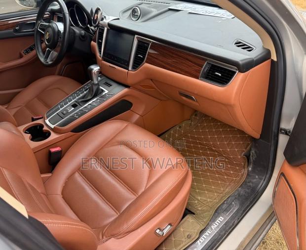 Porsche Macan 2018 Gray