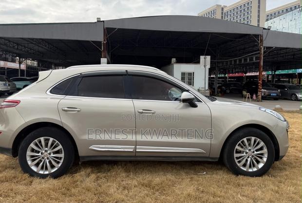 Porsche Macan 2018 Gray