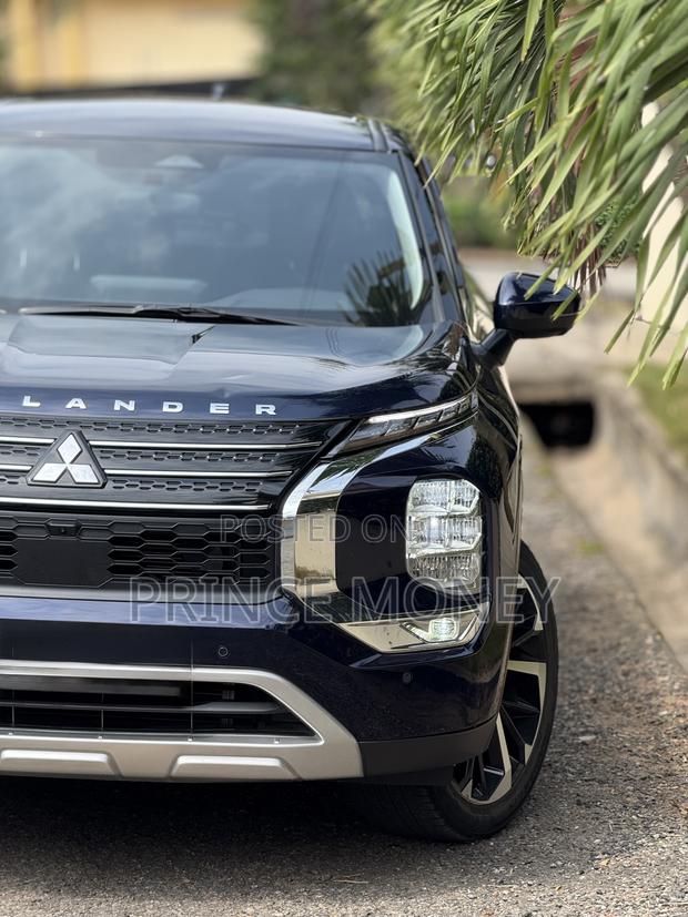 Mitsubishi Outlander 2024 Black