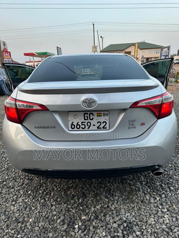 Toyota Corolla S 4dr Sedan (1.8L 4cyl CVT) 2015 Silver