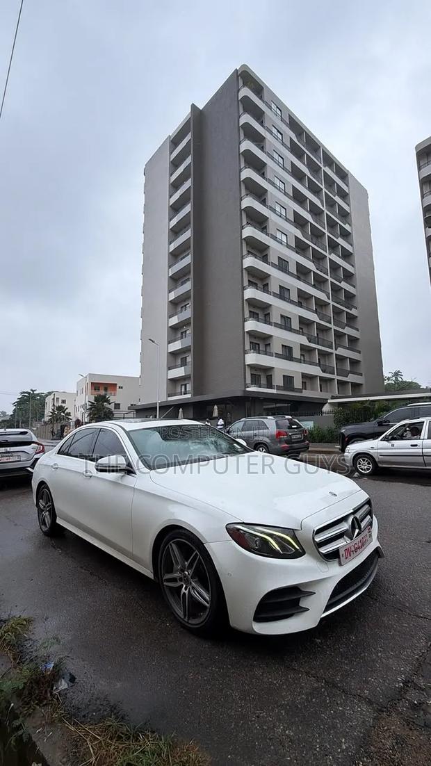 Mercedes-Benz E300 2018 White