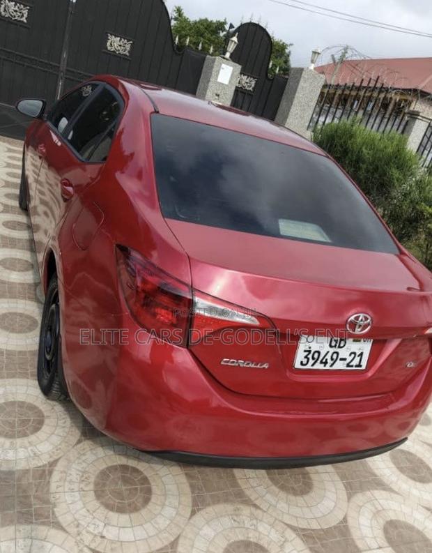 Toyota Corolla S 4dr Sedan (1.8L 4cyl CVT) 2016 Red