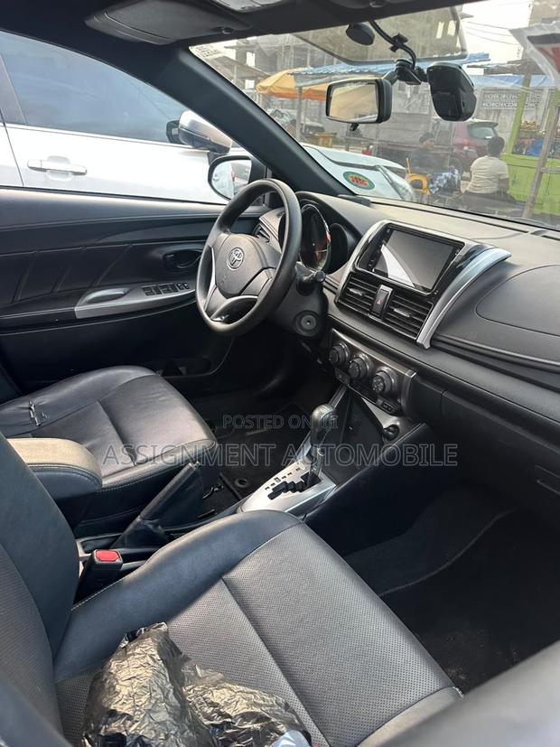 Toyota Yaris 2015 Black