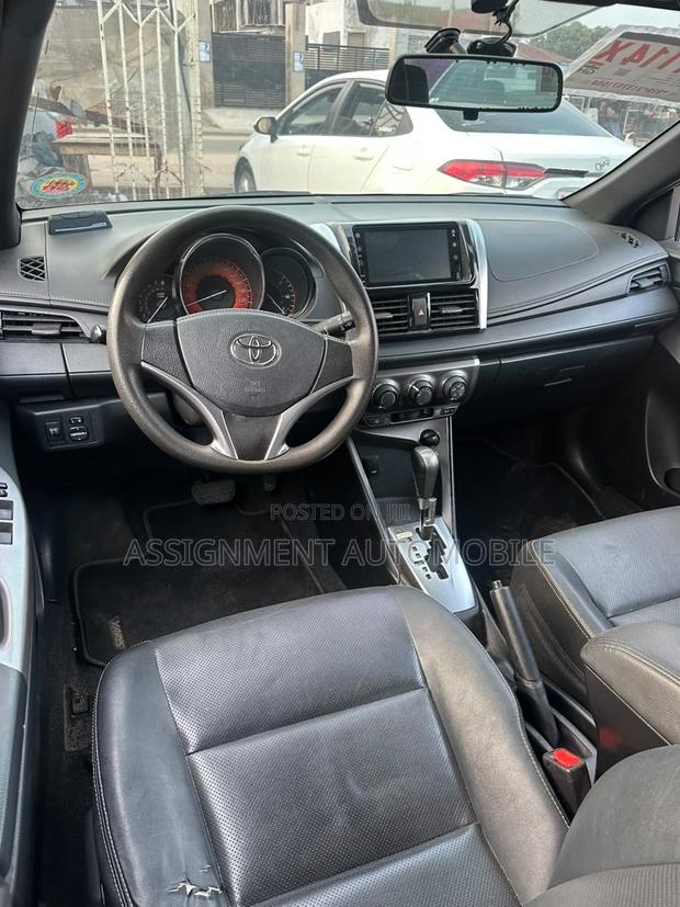 Toyota Yaris 2015 Black