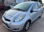 Toyota Yaris Base Hatchback 5dr 2010 Silver for sale