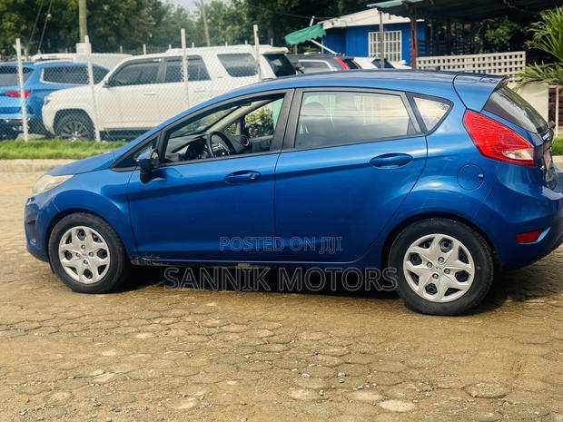 Ford Fiesta SE Hatchback 2012 Blue