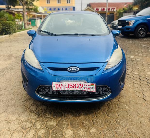 Ford Fiesta SE Hatchback 2012 Blue