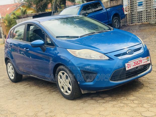 Ford Fiesta SE Hatchback 2012 Blue