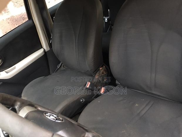 Toyota Yaris Base Hatchback 5dr 2010 Black