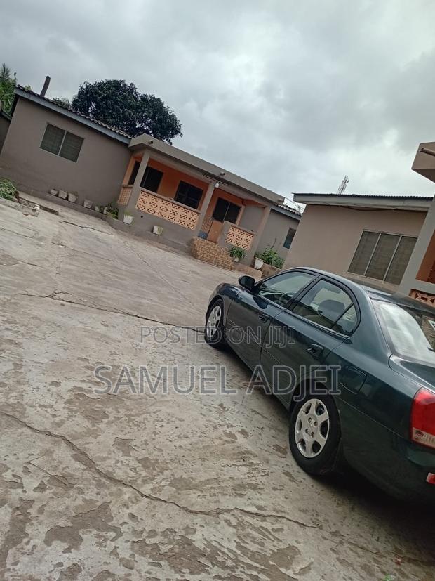 Hyundai Elantra 2004 Blue