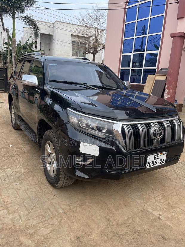 Toyota Land Cruiser Prado 2012 Black