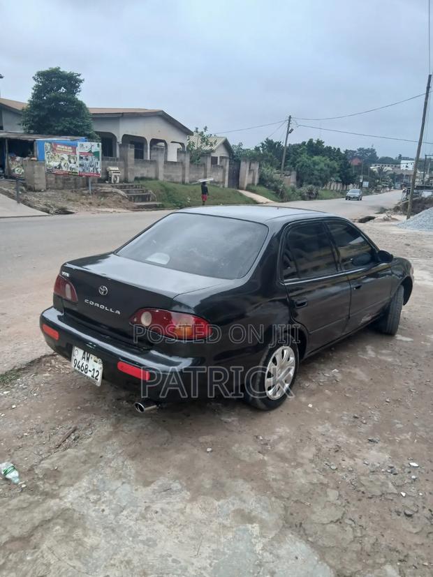 Toyota Corolla 2002 Black