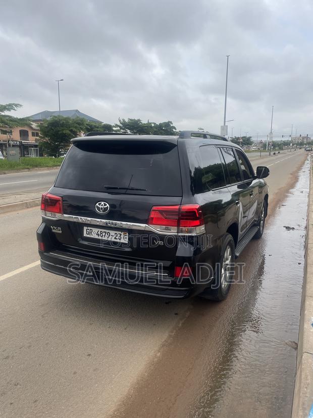 Toyota Land Cruiser 2014 Black