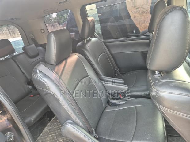 Toyota Noah 2015 Brown