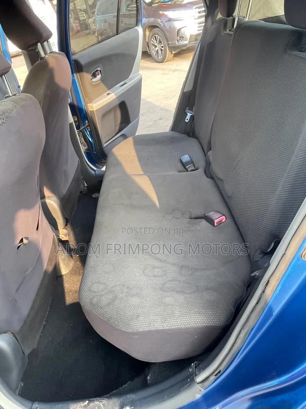 Toyota Vitz 2010 Blue