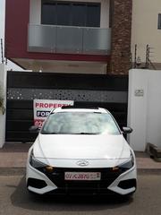 Hyundai Elantra 2022 White for sale