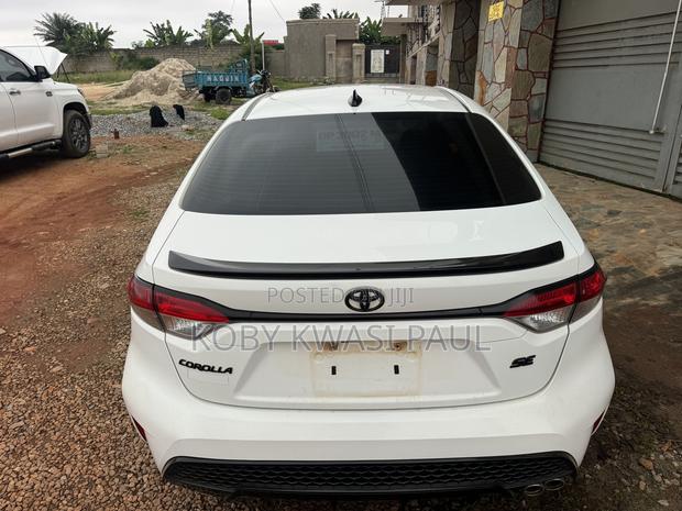 Toyota Corolla SE 2020 White