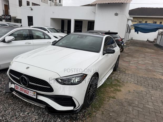 Mercedes-Benz C300 2023 White