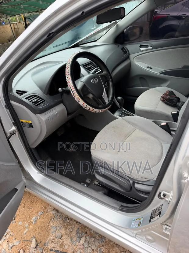 Hyundai Accent 2013 Silver