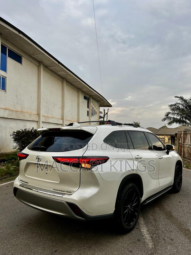 Toyota Highlander Platinum 2022 White