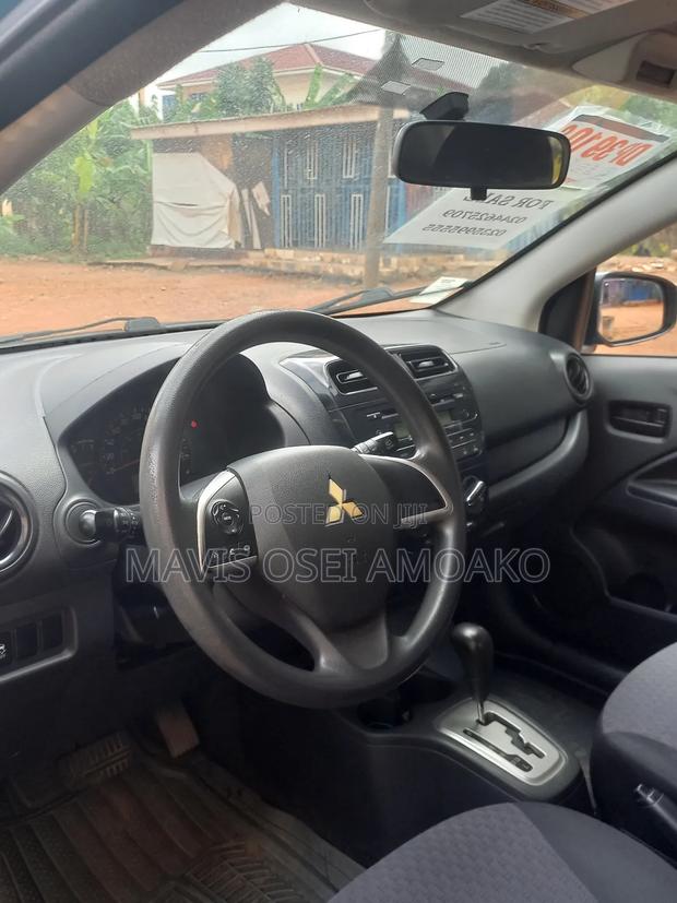Mitsubishi Mirage SE 2017 Blue