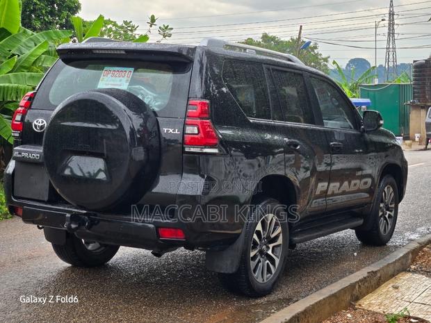 Toyota Land Cruiser 3.5 Petrol 4WD 2022 Black