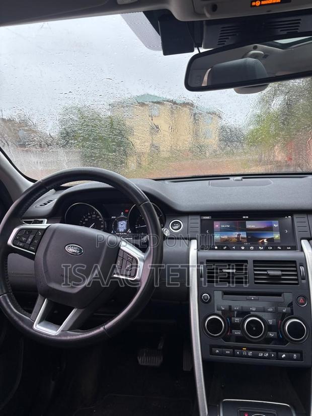 Land Rover Discovery Sport HSE LUX 2017 White