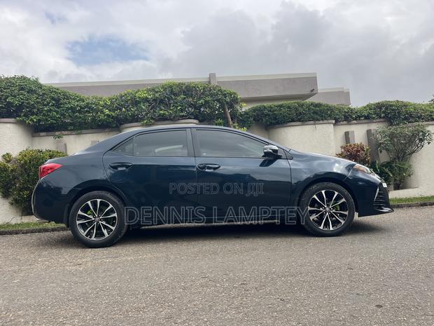 Toyota Corolla 2018 Black