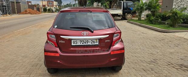 Toyota Vitz 2015 Brown