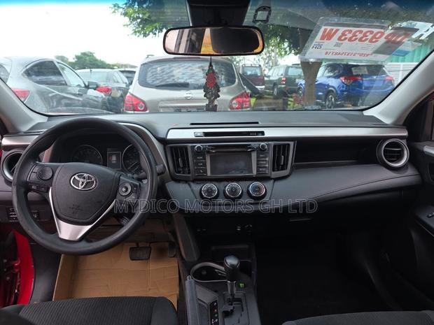 Toyota RAV4 LE AWD (2.5L 4cyl 6A) 2017 Red
