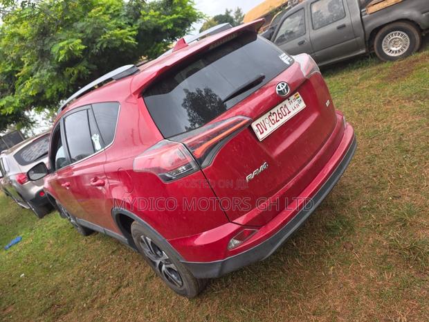 Toyota RAV4 LE AWD (2.5L 4cyl 6A) 2017 Red