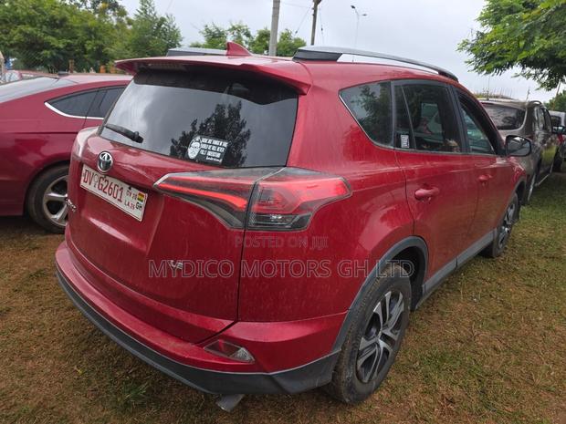 Toyota RAV4 LE AWD (2.5L 4cyl 6A) 2017 Red