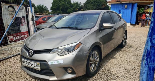 Toyota Corolla 2015 Silver