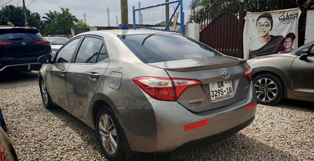 Toyota Corolla 2015 Silver